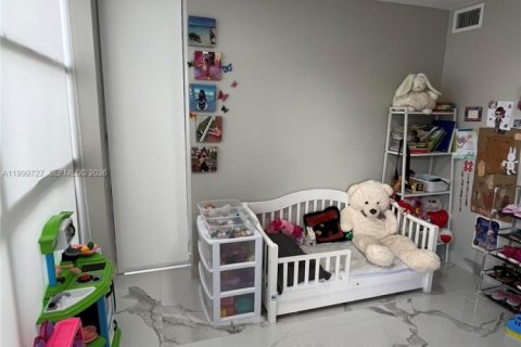 Condo in Hallandale Beach, Florida, 2 bedrooms  № 2065011 - photo 10