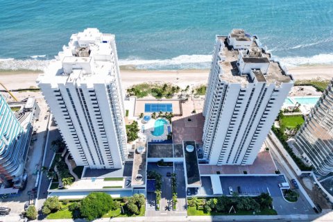 Condo in Pompano Beach, Florida, 2 bedrooms  № 2430279