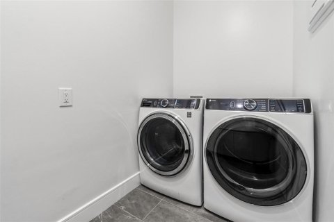 Casa en venta en Oldsmar, Florida, 5 dormitorios, 354.05 m2 № 2388243 - foto 12