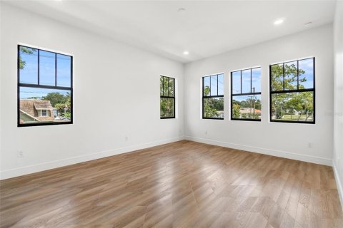 Casa en venta en Oldsmar, Florida, 5 dormitorios, 354.05 m2 № 2388243 - foto 19