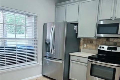 House in Orlando, Florida 3 bedrooms, 153.94 sq.m. № 2379658 - photo 3