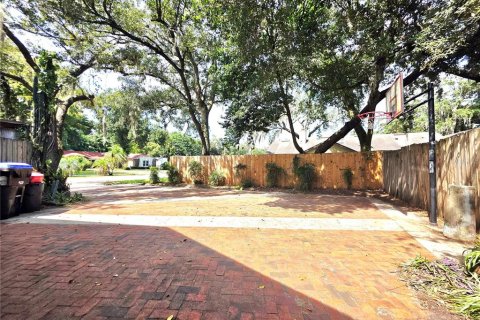 House in Orlando, Florida 4 bedrooms, 215.07 sq.m. № 2393735 - photo 18