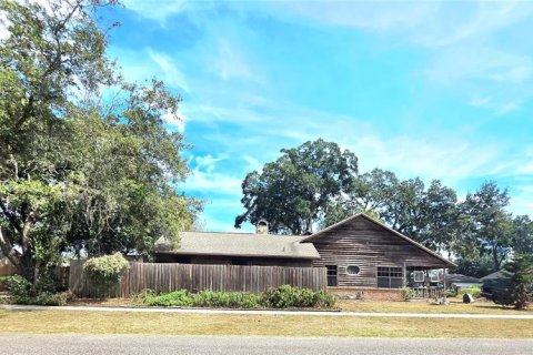 House in Orlando, Florida 4 bedrooms, 215.07 sq.m. № 2393735 - photo 15