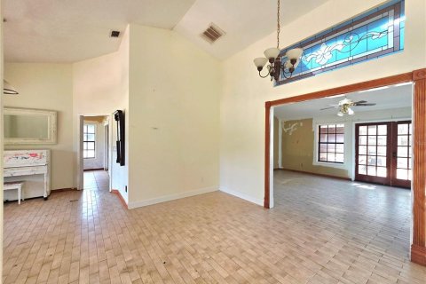 House in Orlando, Florida 4 bedrooms, 215.07 sq.m. № 2393735 - photo 24