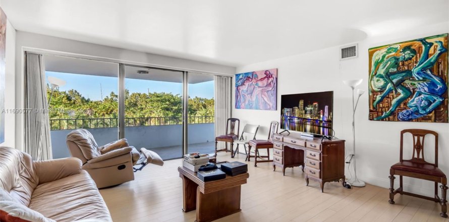 Condo in Key Biscayne, Florida, 2 bedrooms  № 1860584