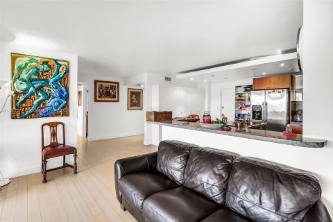 Condo in Key Biscayne, Florida, 2 bedrooms  № 1860584 - photo 4