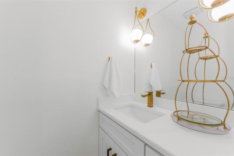 Condo in Dunedin, Florida, 2 bedrooms  № 1774954 - photo 22