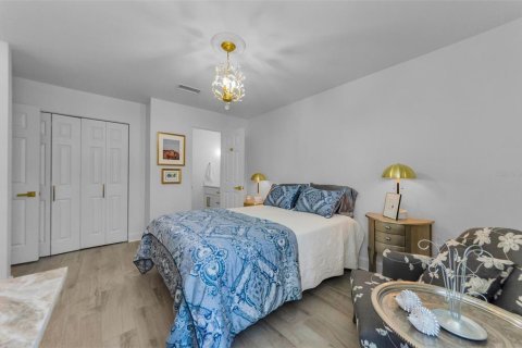 Condo in Dunedin, Florida, 2 bedrooms  № 1774954 - photo 19