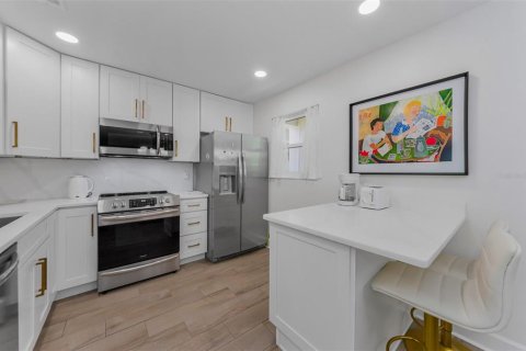 Condo in Dunedin, Florida, 2 bedrooms  № 1774954 - photo 12