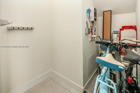 Condo in Doral, Florida, 4 bedrooms in URBANA  № 1781937 - photo 24