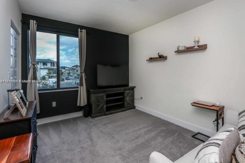 Condo in Doral, Florida, 4 bedrooms in URBANA  № 1781937 - photo 18
