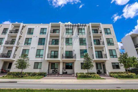 Condo in Doral, Florida, 4 bedrooms in URBANA  № 1781937 - photo 1