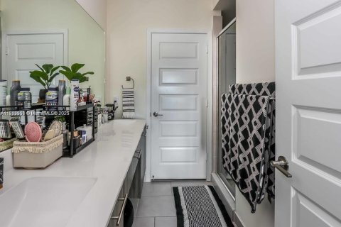 Condo in Doral, Florida, 4 bedrooms in URBANA  № 1781937 - photo 15