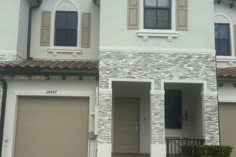 Adosado en venta en Homestead, Florida, 4 dormitorios, 169.08 m2 № 1938173 - foto 1