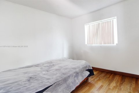 House in Pembroke Pines, Florida 4 bedrooms, 159.23 sq.m. № 1922932 - photo 21