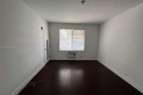 Apartamento en alquiler en Miami Beach, Florida, 44.31 m2 № 1942310 - foto 6