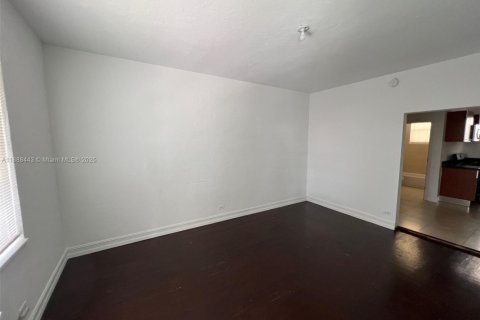 Apartamento en alquiler en Miami Beach, Florida, 44.31 m2 № 1942310 - foto 5