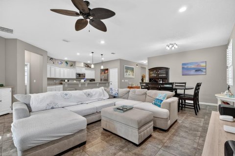 House in Daytona Beach, Florida 4 bedrooms, 184.23 sq.m. № 2094995 - photo 8