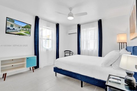 Casa en alquiler en Hallandale Beach, Florida, 1 dormitorio, 55.74 m2 № 1992218 - foto 13