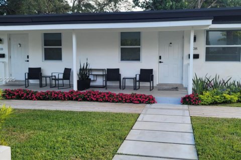 Casa en alquiler en Hallandale Beach, Florida, 1 dormitorio, 55.74 m2 № 1992218 - foto 4