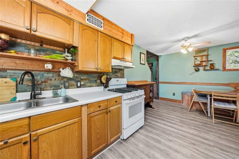 House in Punta Gorda, Florida 2 bedrooms, 92.9 sq.m. № 2103264 - photo 13