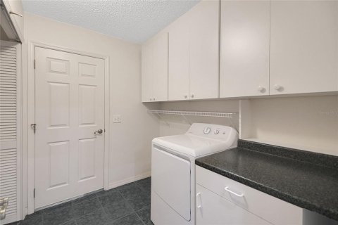 House in Leesburg, Florida 3 bedrooms, 173.63 sq.m. № 1808444 - photo 24