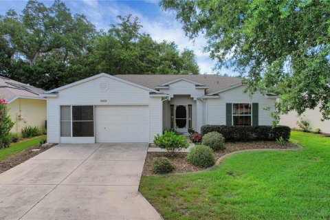 House in Leesburg, Florida 3 bedrooms, 173.63 sq.m. № 1808444 - photo 1
