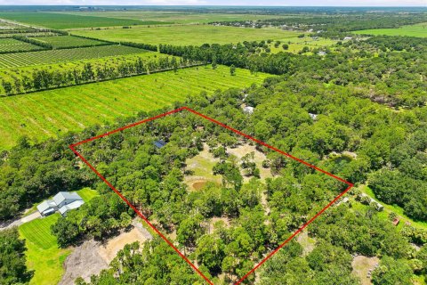 Immobilier commercial à Port St. Lucie, Floride № 2254419