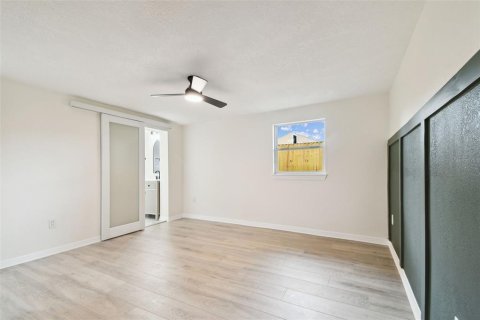 Casa en venta en Tampa, Florida, 4 dormitorios, 180.04 m2 № 1845233 - foto 12