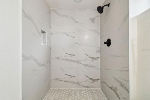 Casa en venta en Tampa, Florida, 4 dormitorios, 180.04 m2 № 1845233 - foto 15
