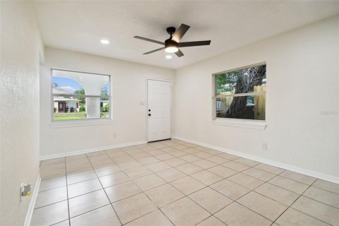Casa en venta en Tampa, Florida, 4 dormitorios, 180.04 m2 № 1845233 - foto 5