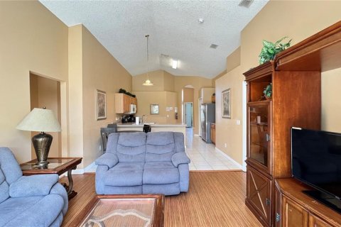 Casa en venta en Kissimmee, Florida, 5 dormitorios, 182.09 m2 № 2100632 - foto 25