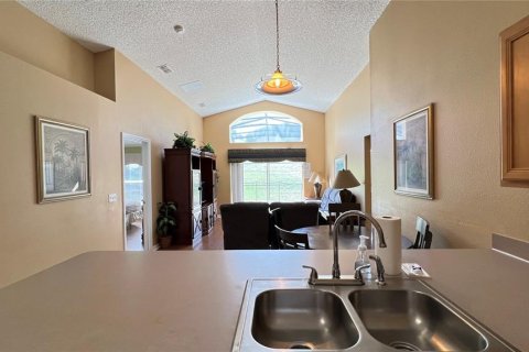 Casa en venta en Kissimmee, Florida, 5 dormitorios, 182.09 m2 № 2100632 - foto 19