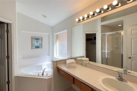 Casa en venta en Kissimmee, Florida, 5 dormitorios, 182.09 m2 № 2100632 - foto 29