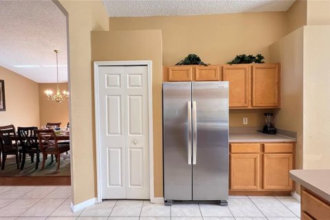 Casa en venta en Kissimmee, Florida, 5 dormitorios, 182.09 m2 № 2100632 - foto 20