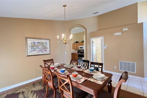 Casa en venta en Kissimmee, Florida, 5 dormitorios, 182.09 m2 № 2100632 - foto 16