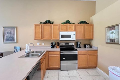 Casa en venta en Kissimmee, Florida, 5 dormitorios, 182.09 m2 № 2100632 - foto 18