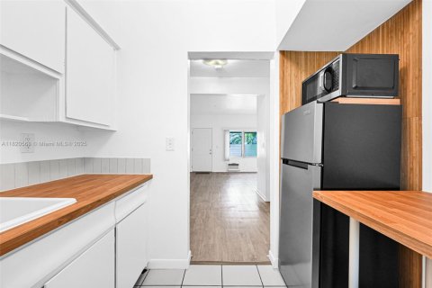 Condominio en alquiler en Miami Beach, Florida № 1976228 - foto 12