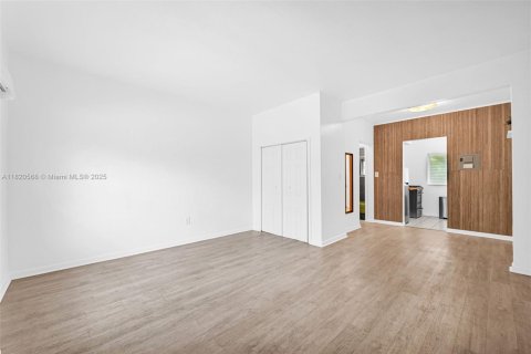 Condominio en alquiler en Miami Beach, Florida № 1976228 - foto 4