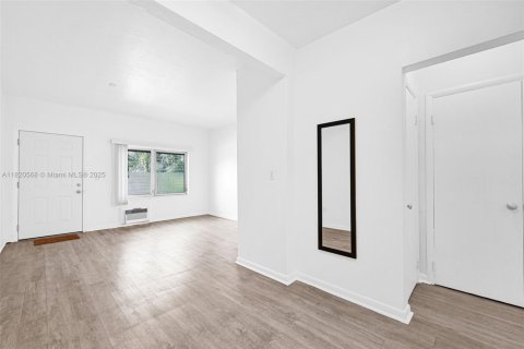 Condominio en alquiler en Miami Beach, Florida № 1976228 - foto 3