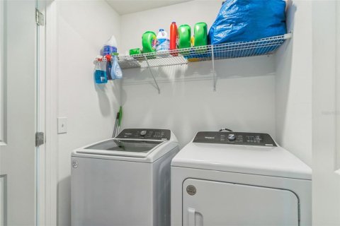 Adosado en venta en Orlando, Florida, 3 dormitorios, 145.86 m2 № 1773932 - foto 17