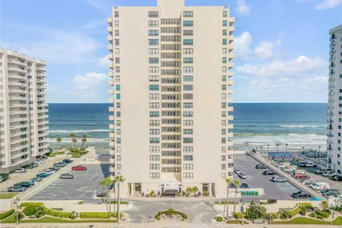 Condo à Daytona Beach, Floride, 2 chambres  № 2217119