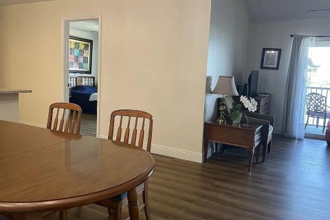 Condo in Oviedo, Florida, 2 bedrooms  № 1378097 - photo 13