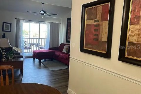 Condo in Oviedo, Florida, 2 bedrooms  № 1378097 - photo 12