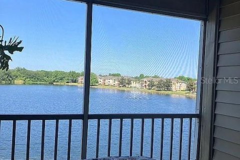 Condo in Oviedo, Florida, 2 bedrooms  № 1378097 - photo 4