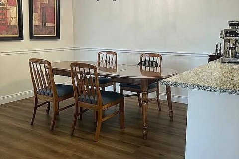 Condo in Oviedo, Florida, 2 bedrooms  № 1378097 - photo 11