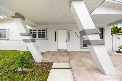 House in Miami, Florida 3 bedrooms, 110.37 sq.m. № 1926674 - photo 6