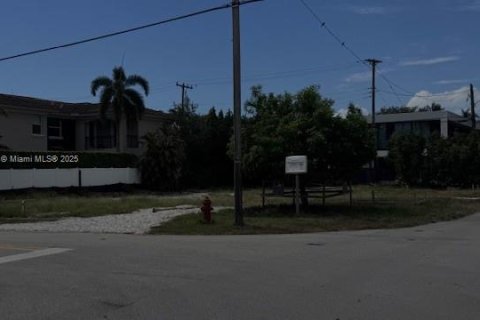 Terreno en venta en Fort Lauderdale, Florida № 1849260 - foto 3