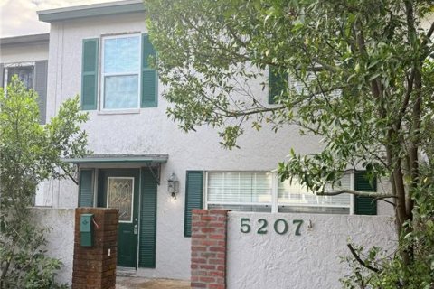 Touwnhouse à Temple Terrace, Floride 3 chambres, 178.37 m2 № 2119534