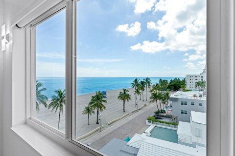 Copropriété à vendre à Hollywood, Floride: 2 chambres, 97.55 m2 № 2087425 - photo 29